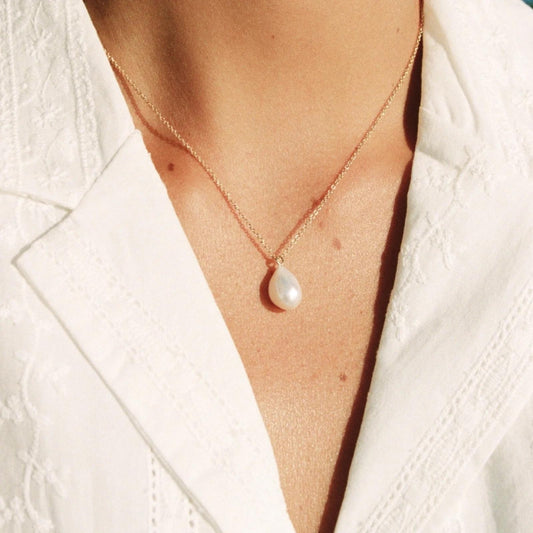 Collier Estée : L'Élégance des Larmes des Déesses