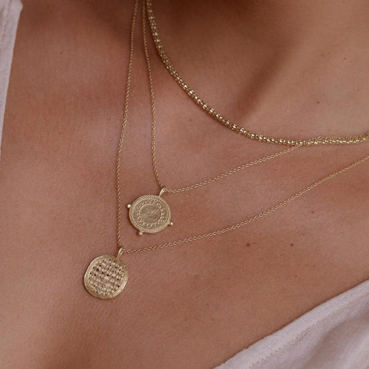 Collier à Motif Divinité Celtique : Un Hommage à l'Amour et à la Tradition